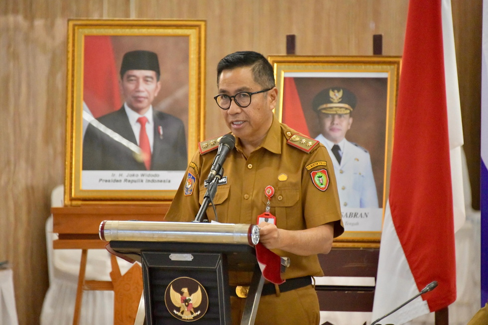 Kepala Bappedalitbang Prov. Kalteng Leonard S. Ampung Buka Coaching Clinic 6 Implementasi SSK Program PPSP Kabupaten Katingan dan Lamandau