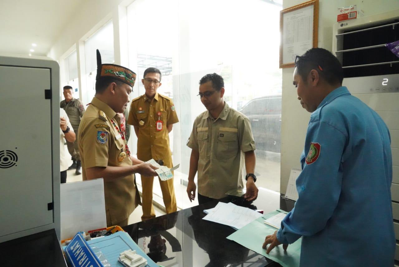 Gubernur Kalteng Agustiar Sabran : Penting Bagi Kita Untuk Memastikan Pelayanan Publik Berjalan Secara Bersih, Transparan, dan Profesional