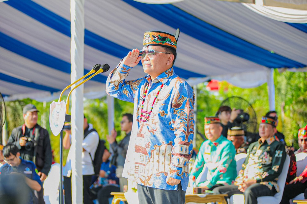 Gubernur Kalteng Agustiar Sabran Bertindak Sebagai Inspektur Upacara dan Membacakan Pidato Menteri Koperasi