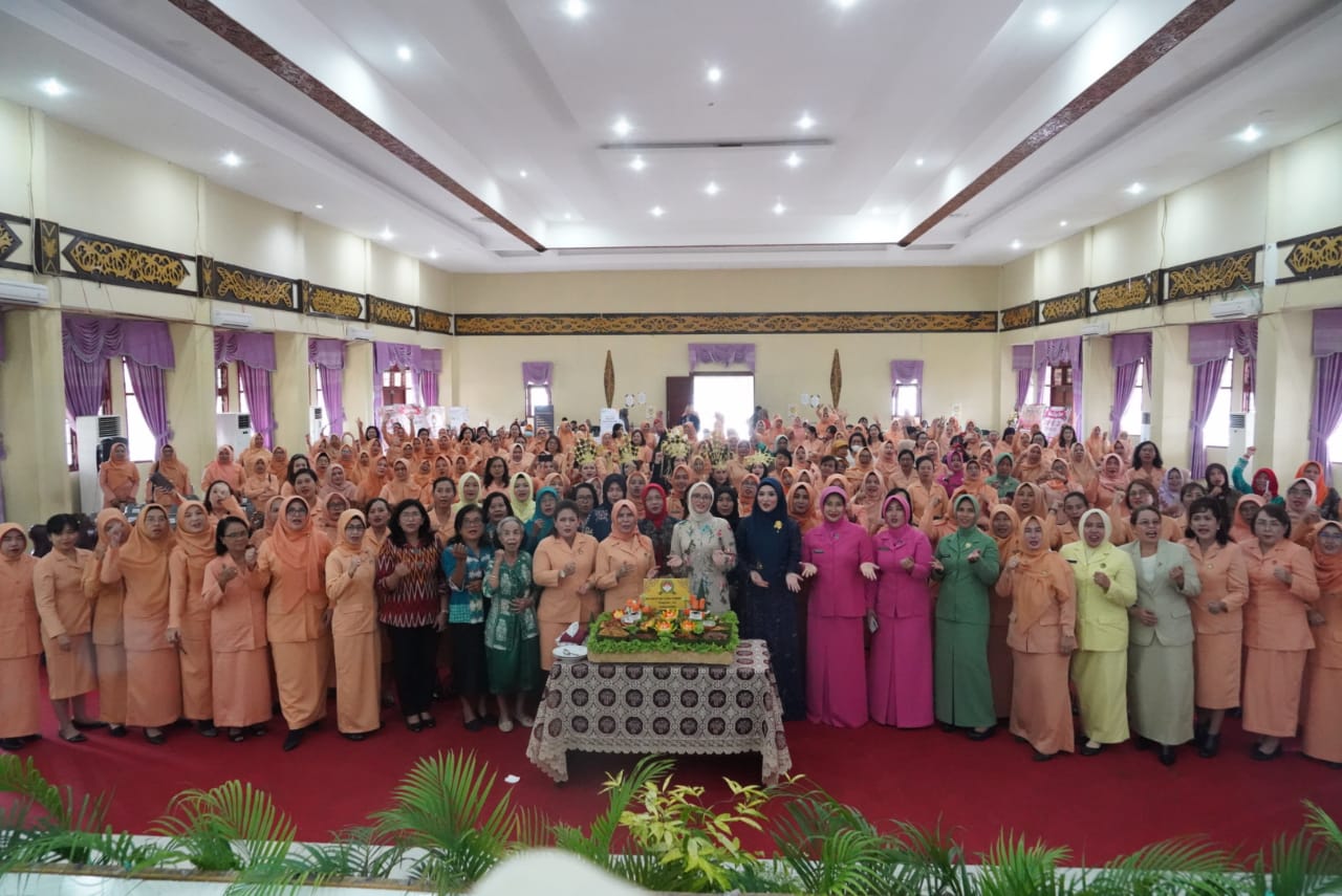 Penasihat DWP Prov. Kalteng Ivo Sugianto Sabran Hadiri Peringatan HUT DWP ke-24