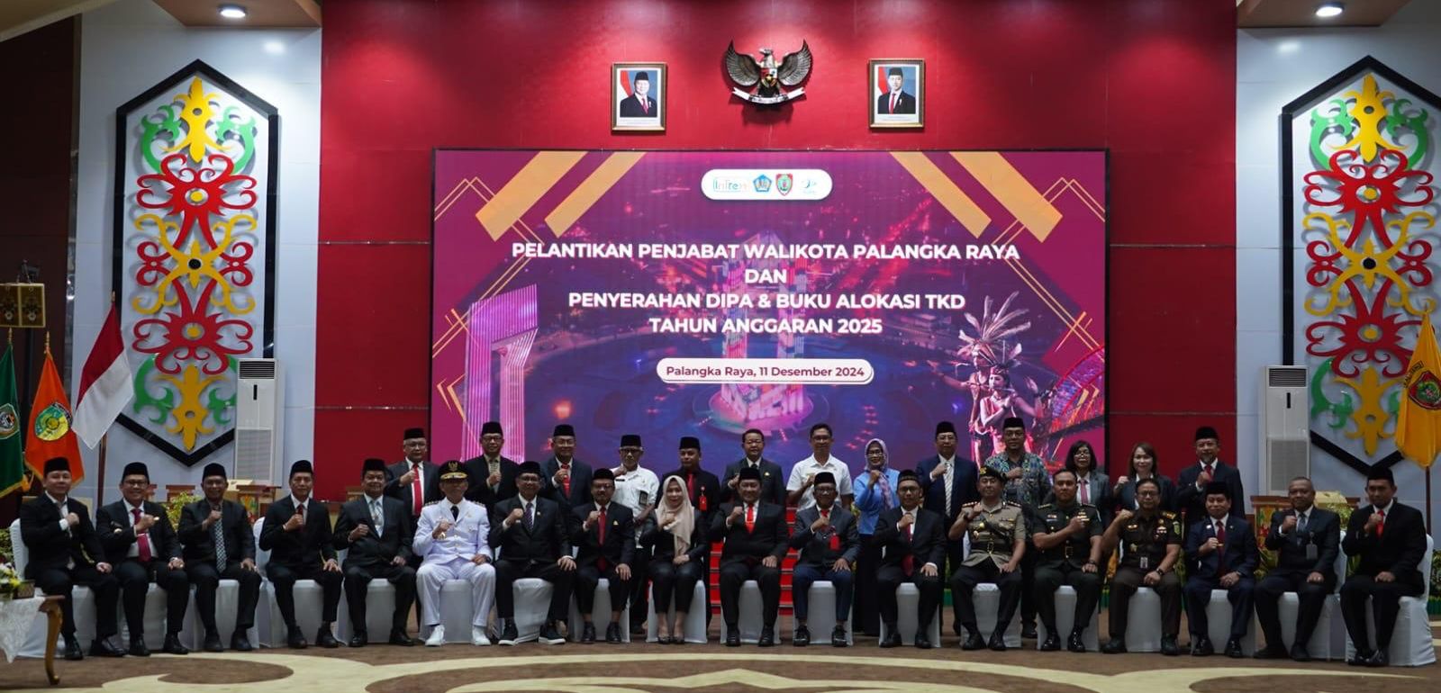 Wagub Kalteng Edy Pratowo Atas Nama Presiden Republik Indonesia Prabowo Subianto Lantik Pj. Wali Kota Palangka Raya