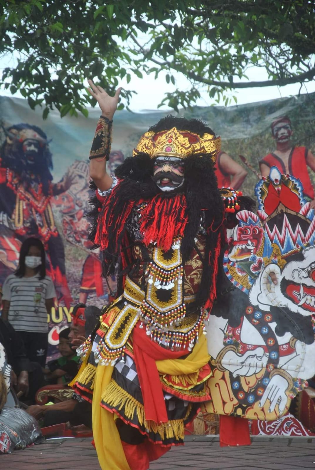 Penampilan Atraksi Tarian Yang Dibawakan Oleh Sanggar Memeriahkan CFD