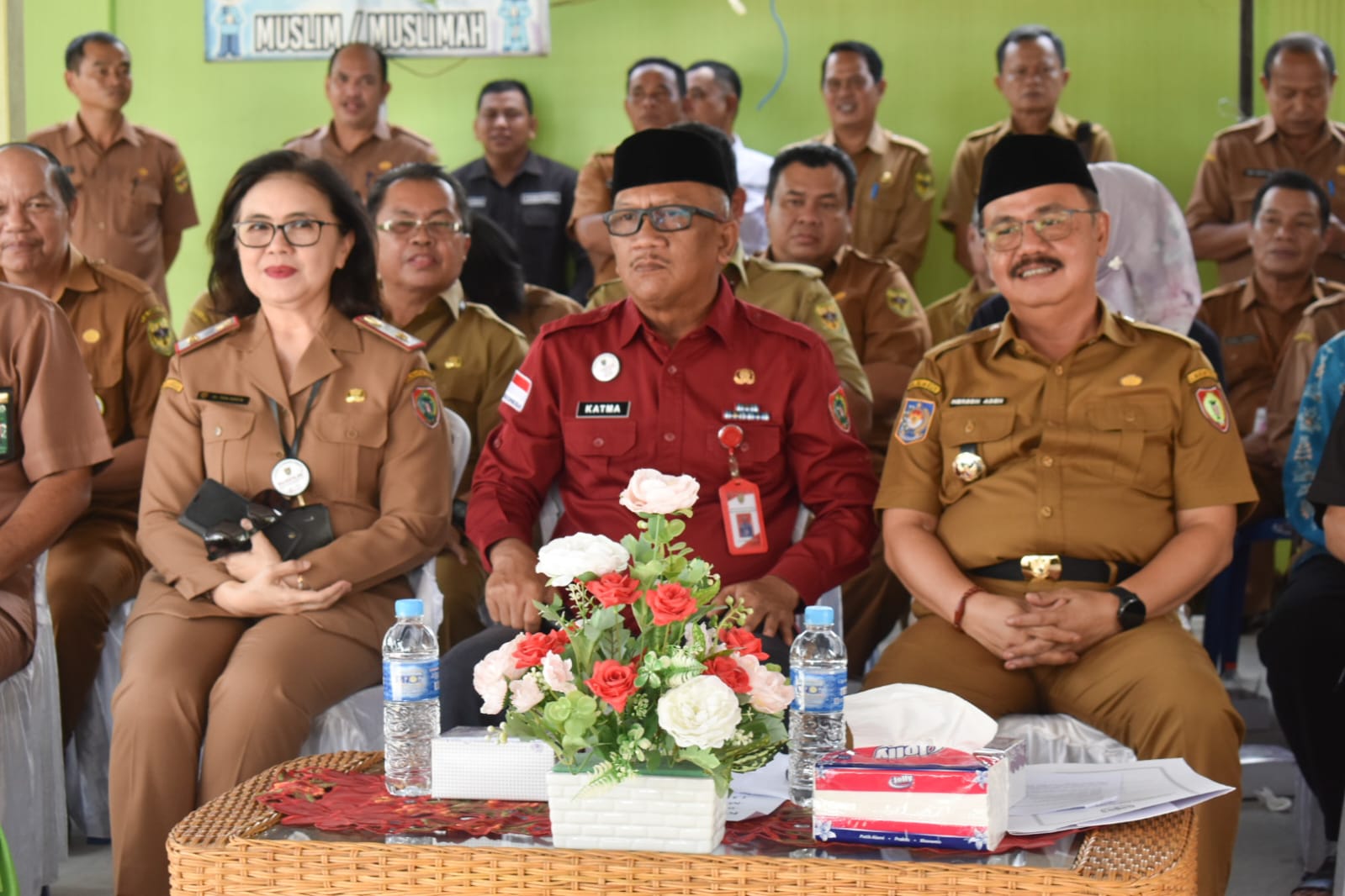 Kepala DP3APPKB Dampingi Kepala Badan Kesbangpol Salurkan 600 Paket Sembako Murah