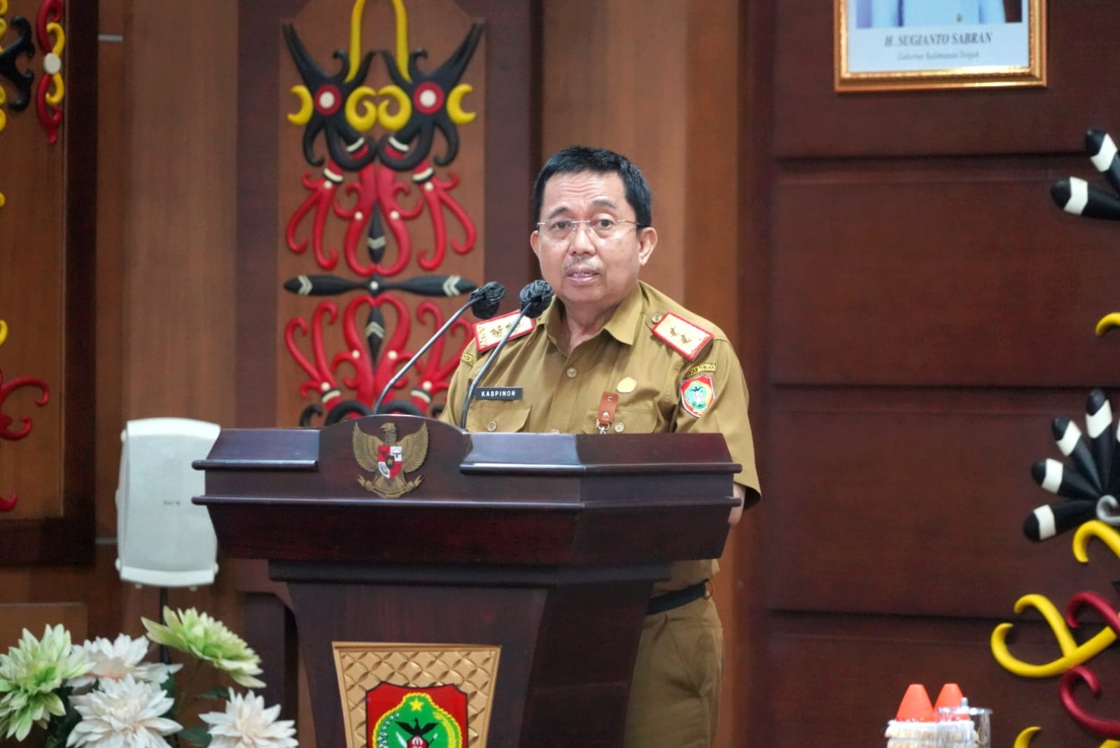 Asisten Pemkesra Kaspinor Buka Rapat Evaluasi Penyelenggaraan Ibadah Haji