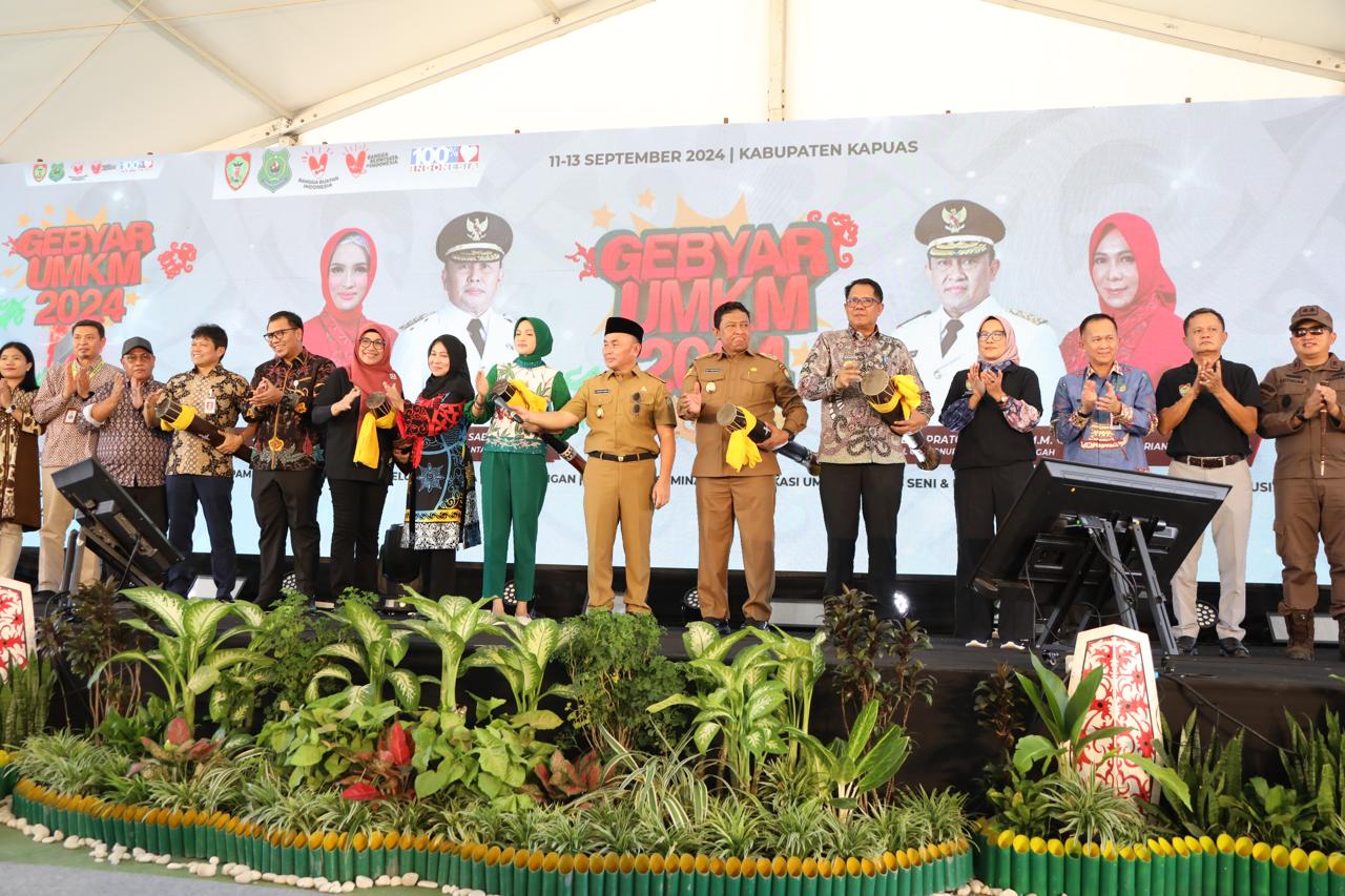 Gubernur Kalteng Sugianto Sabran Bersama Wagub Kalteng Edy Pratowo buka Gebyar UMKM