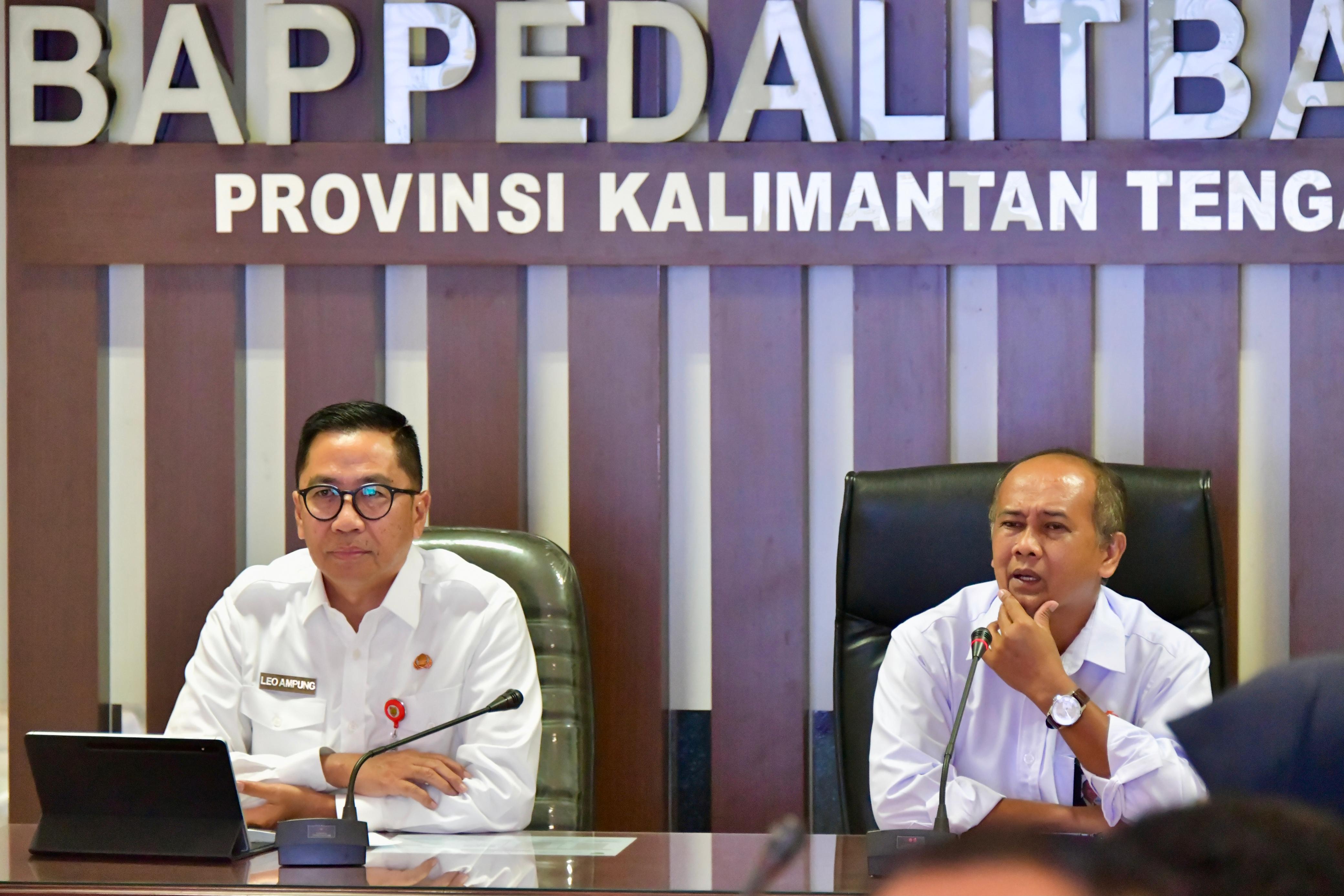 Bappedalitbang Prov. Kalteng Bersama BPS  Prov. Kalteng dan Tenaga Ahli UGM Laksanakan Rapat Pembahasan Kesesuaian Indikator RPJPN 2025-2045 dan RPJPD
