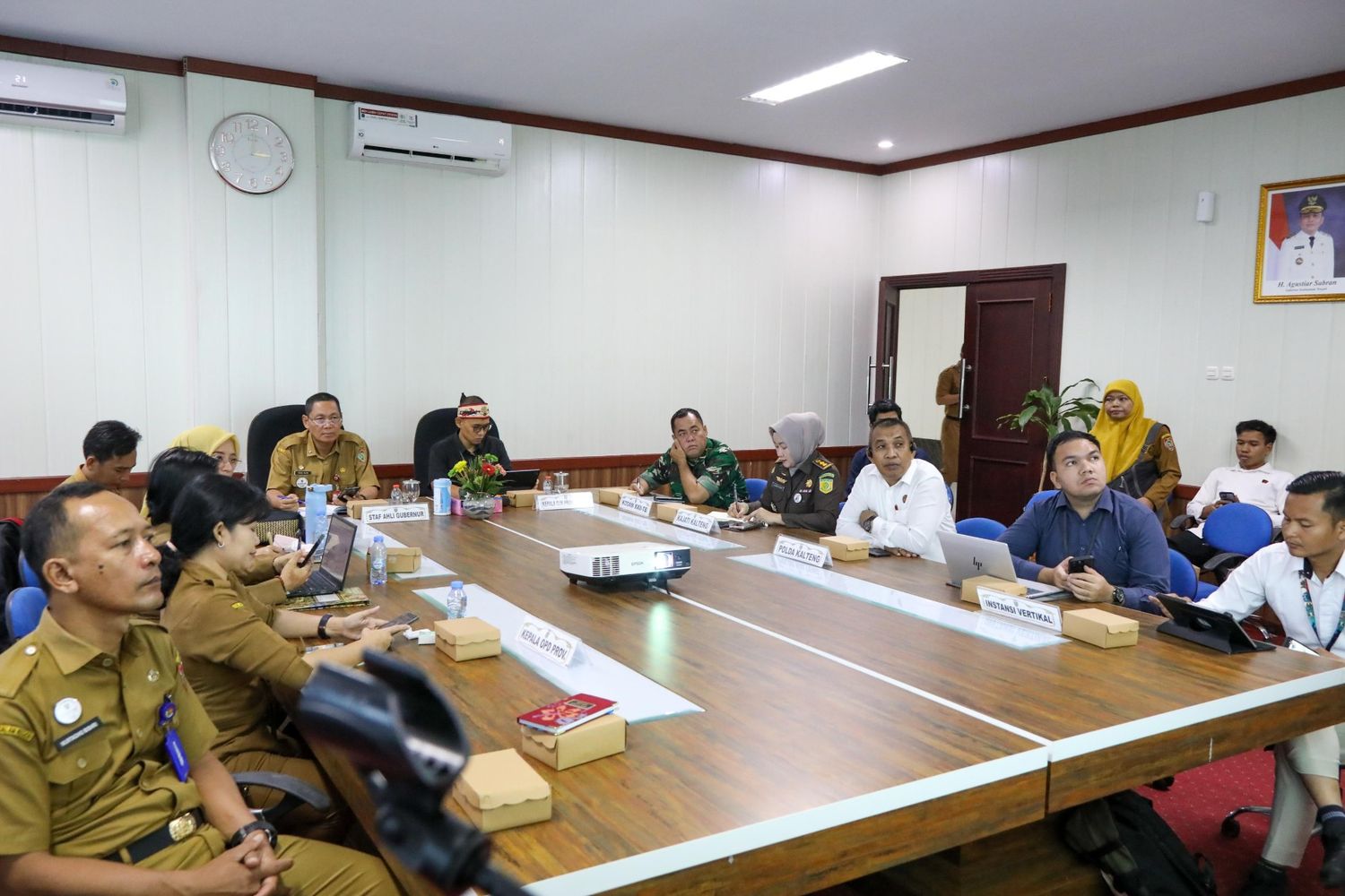 Tekan Inflasi 2026, Pemprov Kalteng Ikuti Rakor Strategis dan Evaluasi Program 3 Juta Rumah