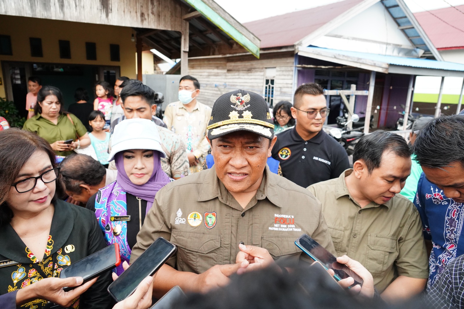 Wagub Kalteng Edy Pratowo Tinjau Secara Langsung Pemukiman Warga Pasca Terjadinya Kebakaran