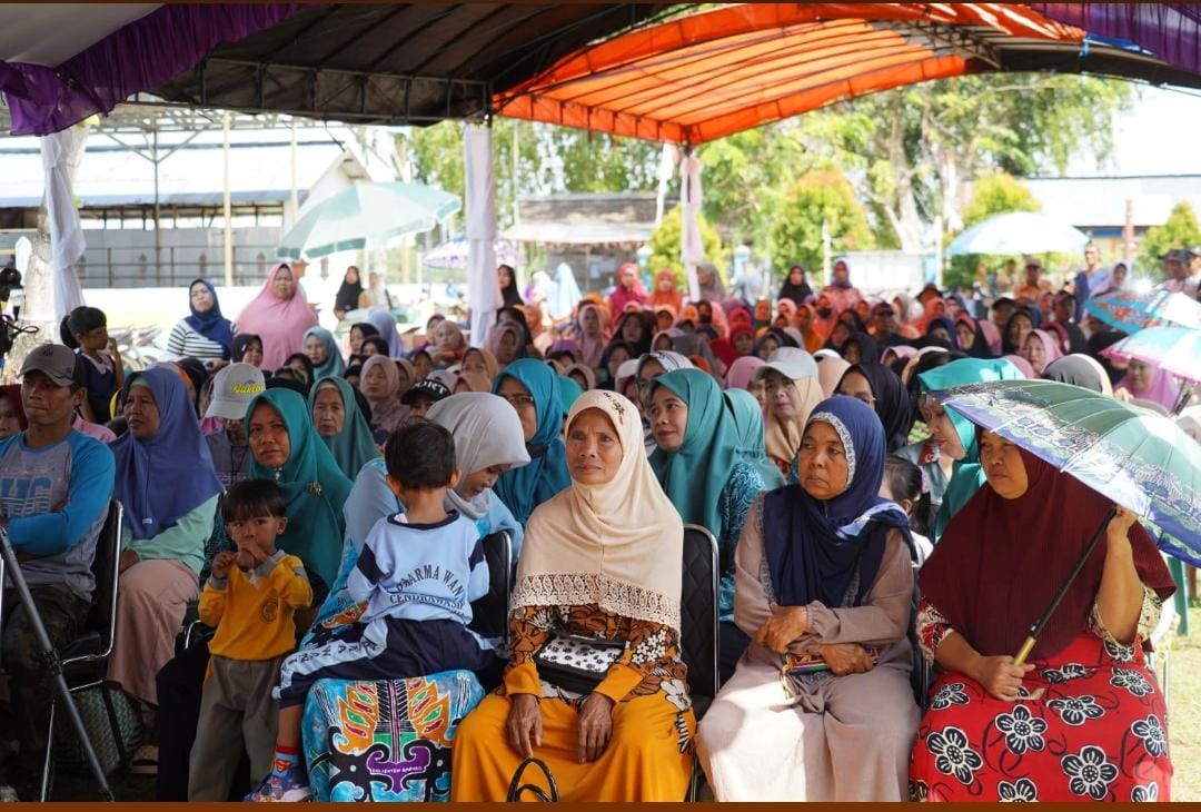 Wagub Edy Pratowo Buka Pasar Murah