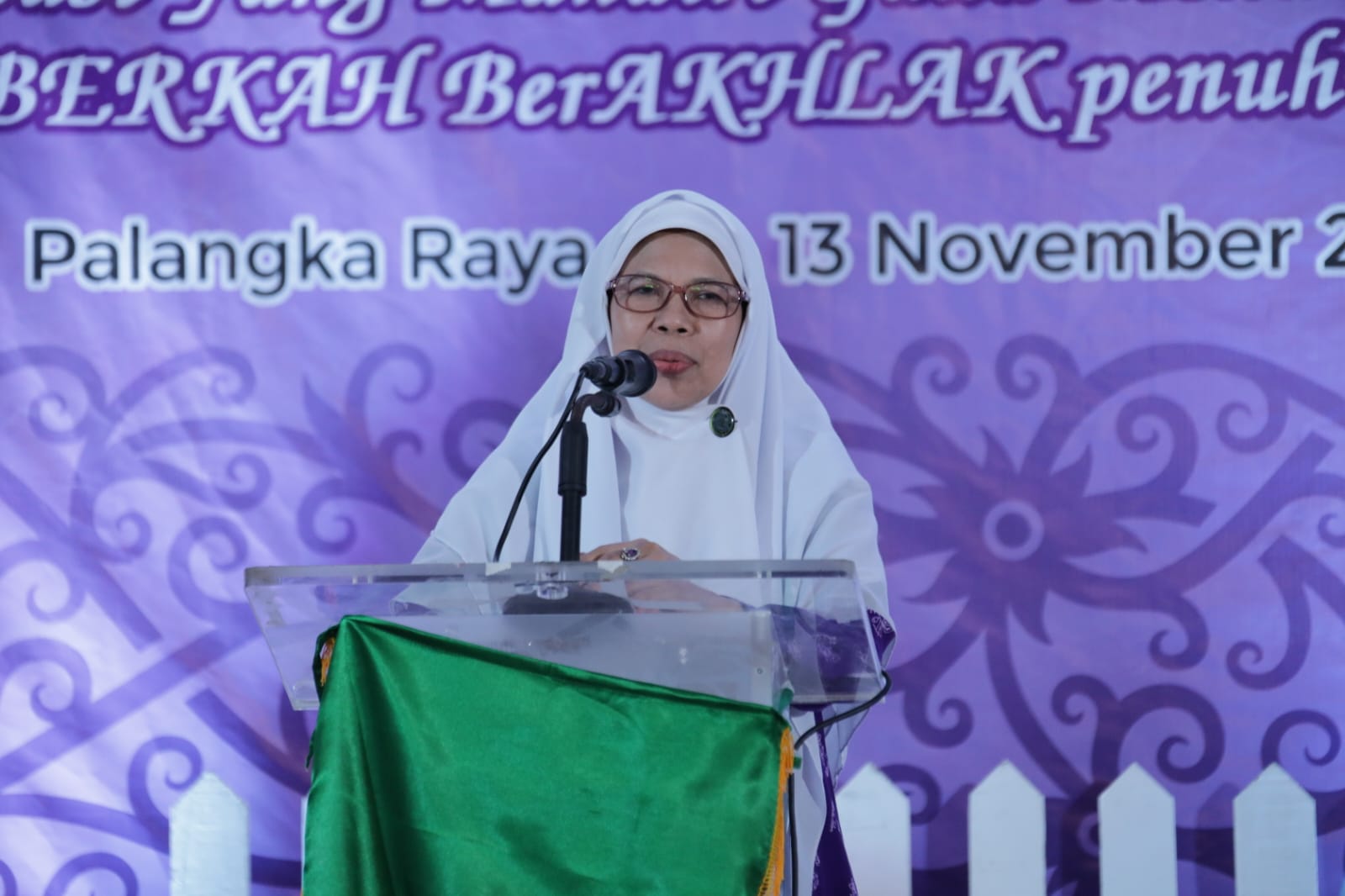 Kepala Dinas Tanaman Pangan, Holtikultura Dan Peternakan Prov. Kalteng Buka Rapat Kerja Wilayah PW Wanita Islam Prov. Kalteng