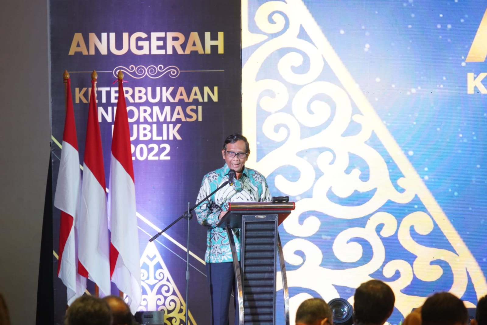 Pemprov. Kalteng Terima Penghargaan Dalam Acara Anugerah KIP Tahun 2022