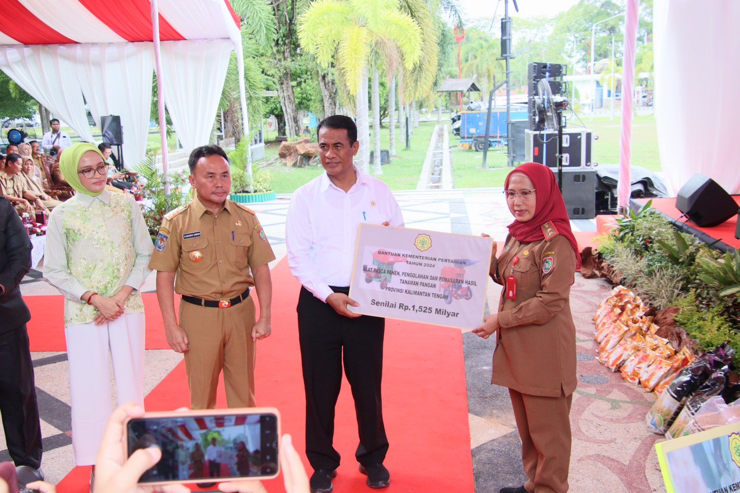 Kadis TPHP Hadiri Acara Pembinaan Penyuluhan Pertanian dan Petani di Wilayah Kalteng