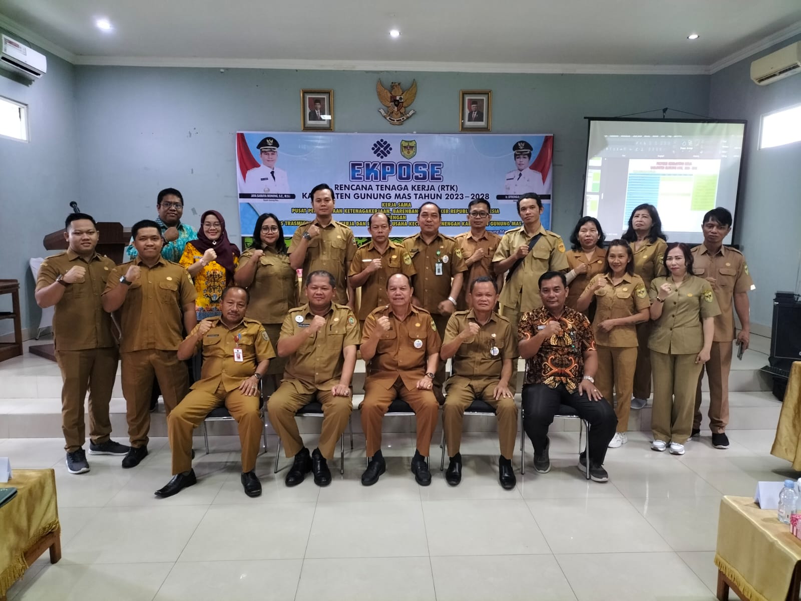 Disnakertrans Prov. Kalteng Hadiri Kegiatan Ekspose RTKD Kabupaten Gunung Mas