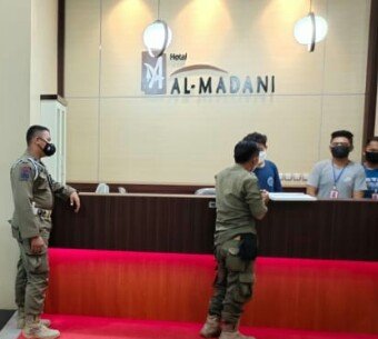 SatPol PP dan Damkar Kapuas Lakukan Pengecekan Prokes Untuk Cegah Penularan Covid 19