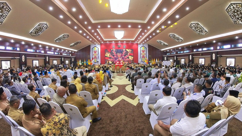 Kepala BAPPERIDA Prov. Kalteng Leonard S. Ampung Hadiri Halalbihalal Kebangsaan