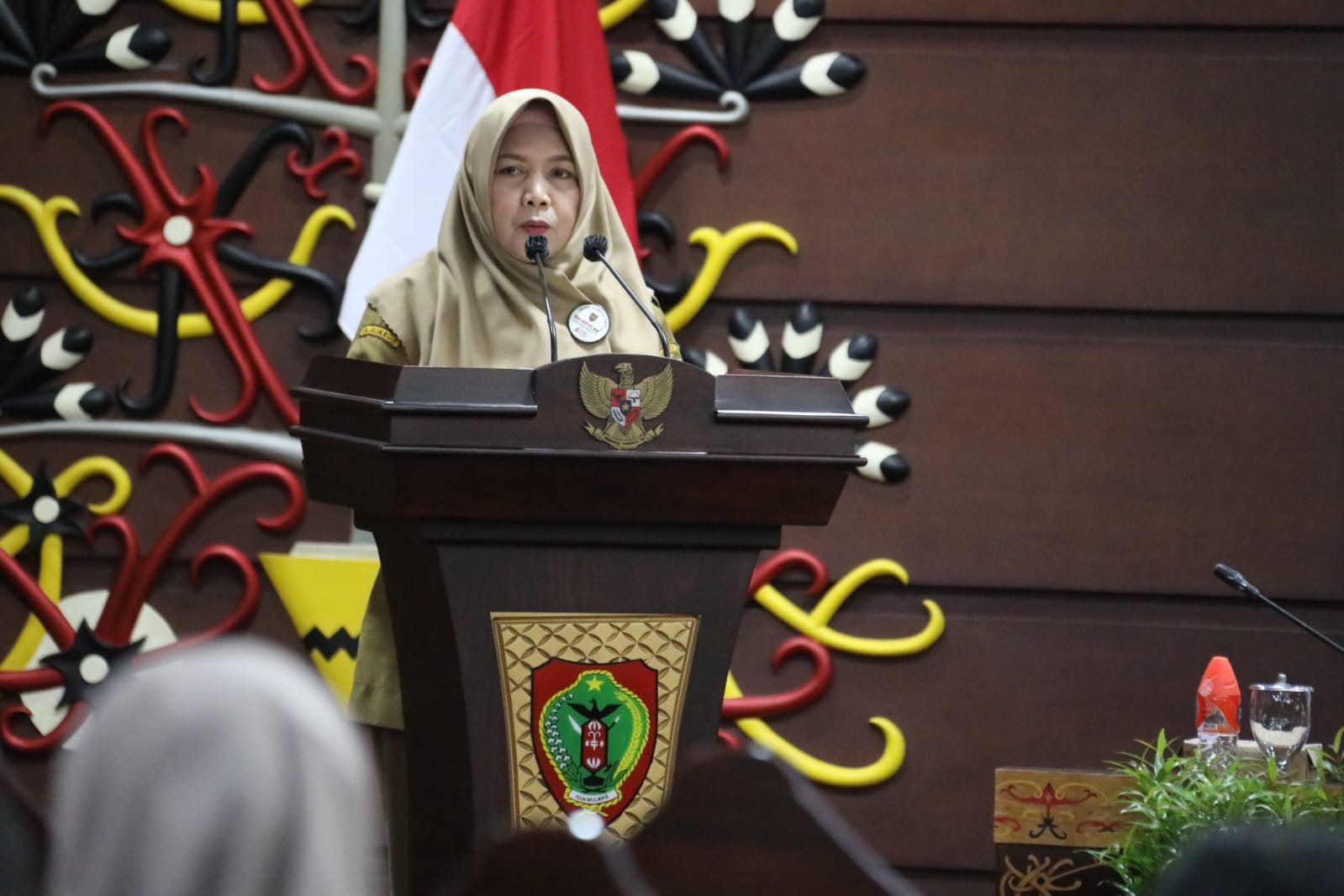 Asisten Ekbang Sri Widanarni Buka Rapat Anggota Tahunan KPRI Isen Mulang Ke-43 Tahun Buku 2024