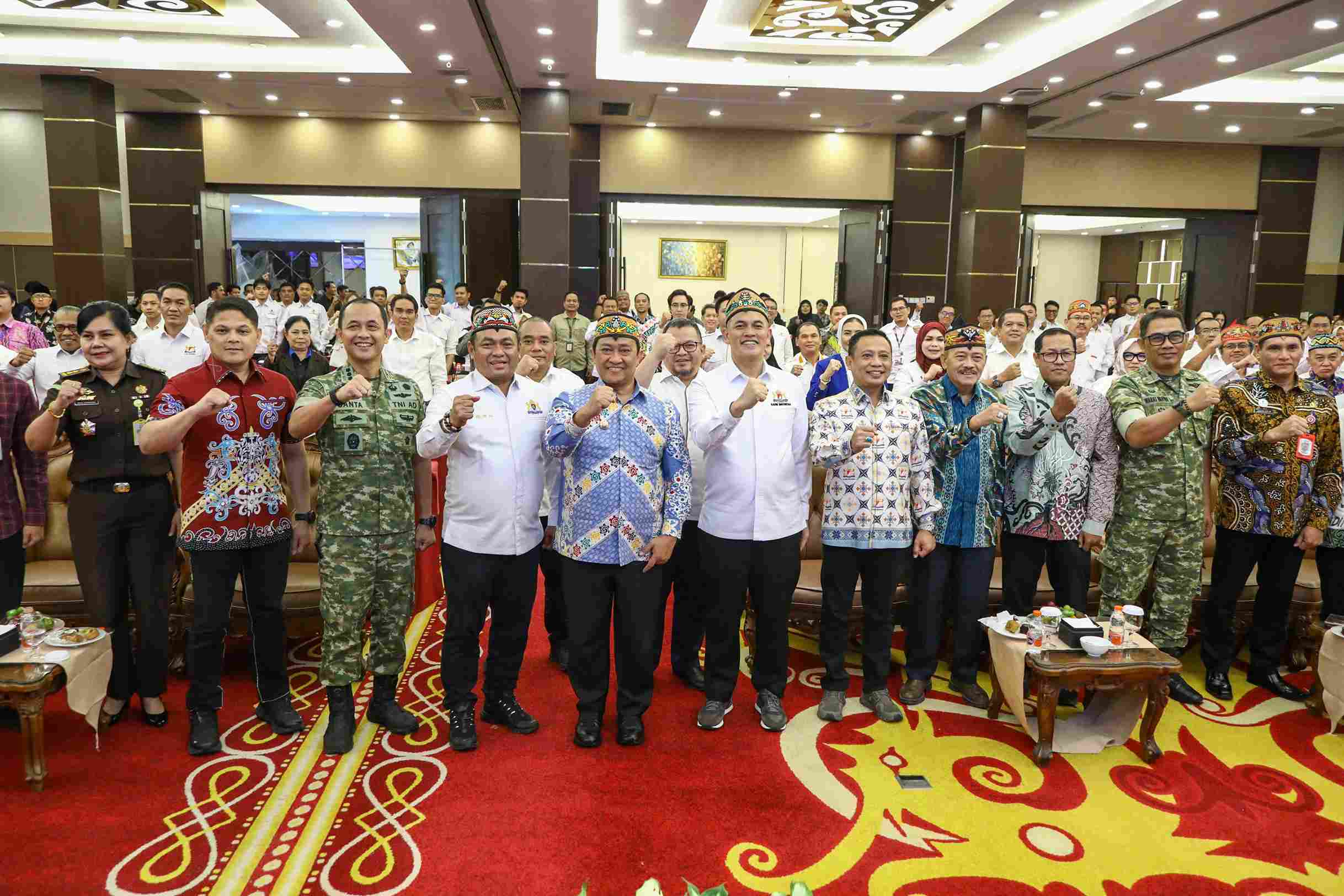 Wagub Kalteng Edy Pratowo Buka Musprov VIII KADIN Kalteng 2026