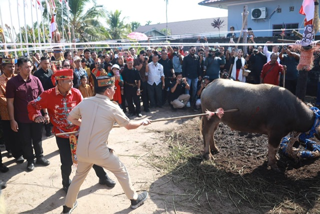 Gubernur Kalteng Agustiar Sabran Hadiri Upacara Ritual Tiwah Keluarga Besar Upun Gawi