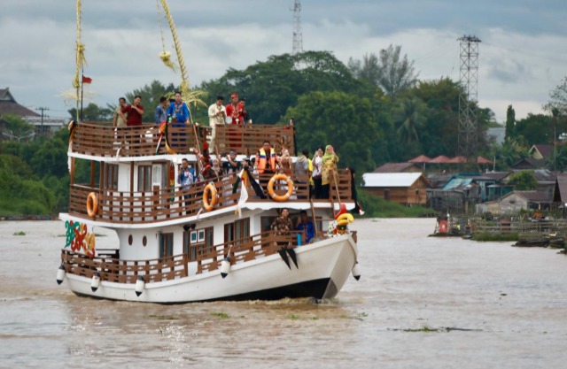 Disbudpar Kalteng Optimalkan Pengelolaan Kapal Susur Sungai
