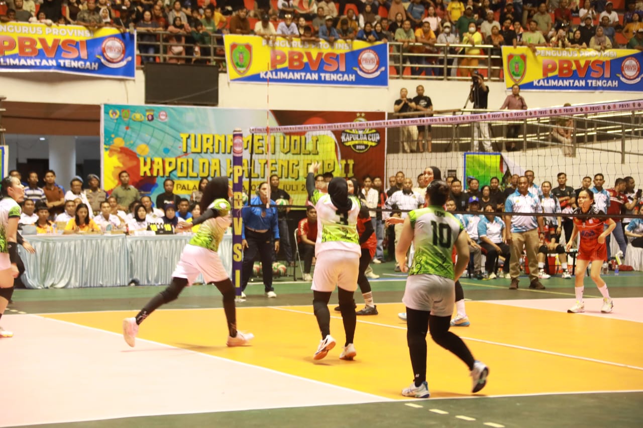 Gubernur Kalteng Agustiar Sabran Hadiri Penutupan Turnamen Bola Voli Kapolda Cup II 2026