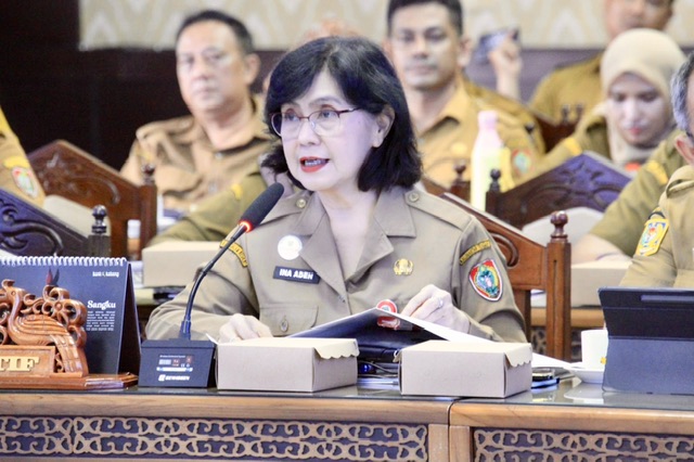 Rapat Banggar DPRD Bahas Pertanggungjawaban APBD 2025 Dihadiri Pj Sekda Kalteng Linae Victoria Aden