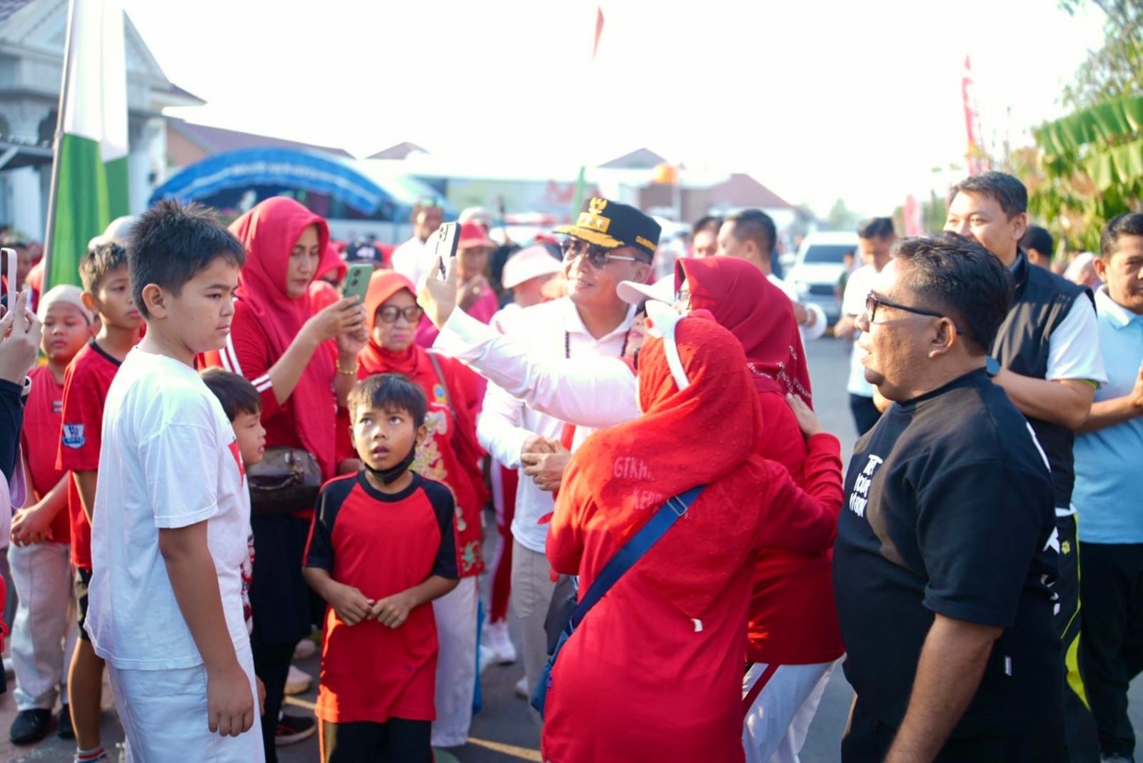 Gubernur Agustiar Sabran Hadiri Jalan Sehat dan Senam Bersama