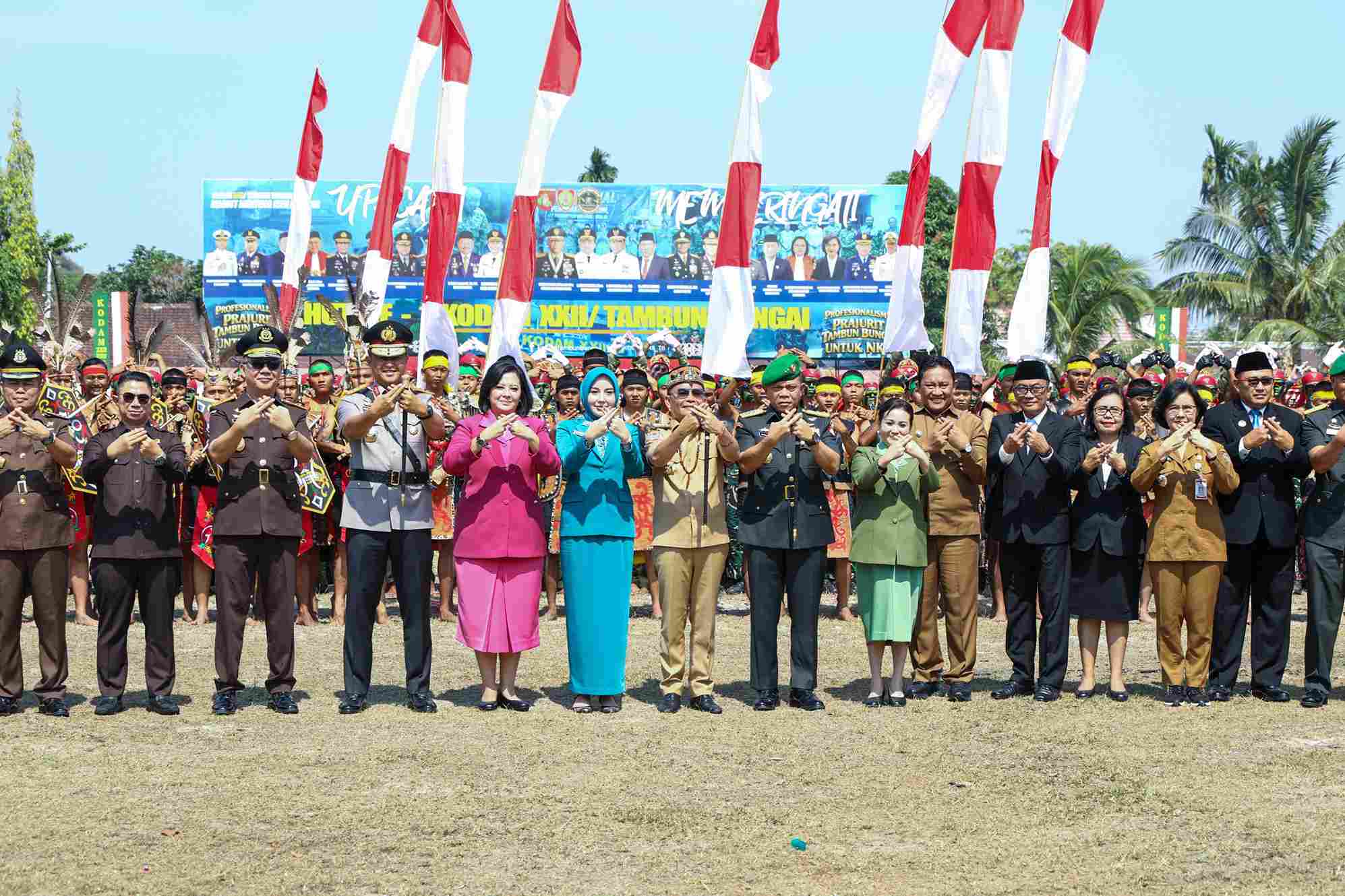 Gubernur Agustiar Sabran Dampingi Mayjen TNI Zainul Arifin di HUT Ke-1 Kodam XXII/TB