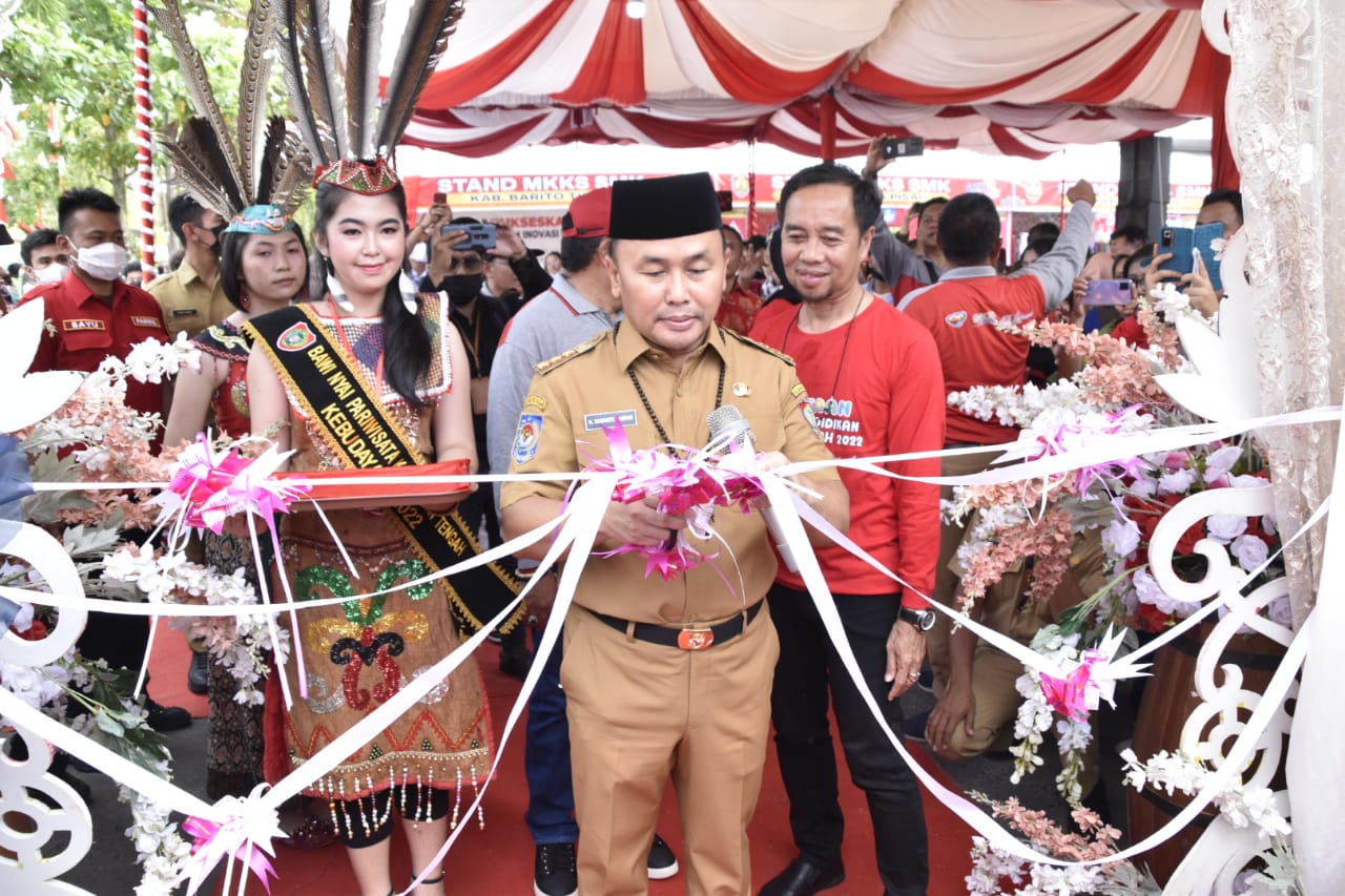 Gubernur Kalteng Buka Pameran Inovasi Pendidikan Kalteng Berkah SMA/SMK/SLB Tingkat Prov. Kalteng Tahun 2022