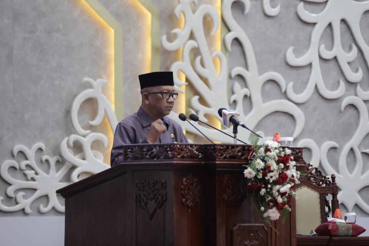 Plt Sekda Prov Kalteng M. Katma F. Dirun Hadiri Rapur ke-5 Masa Persidangan I Tahun Sidang 2024