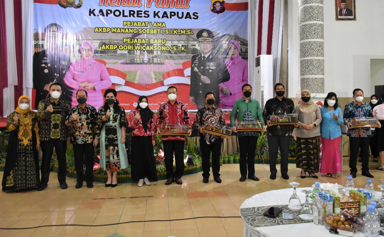 Bupati Kapuas Hadiri Acara Pisah Sambut Kapolres Kapuas