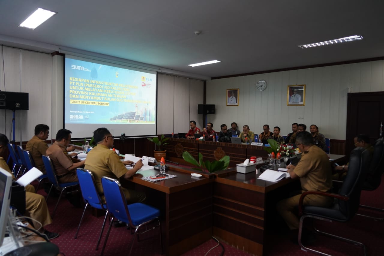 Sekda Prov. Kalteng Pimpin Rapat Ekspose Pembangunan Kelistrikan di Kalteng