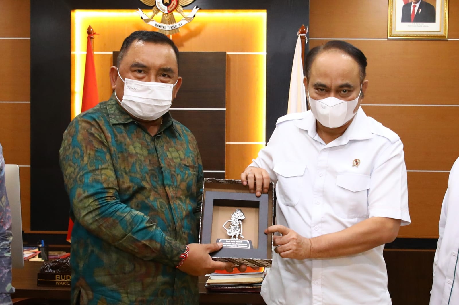 Memperkuat digitalisasi di tingkat desa