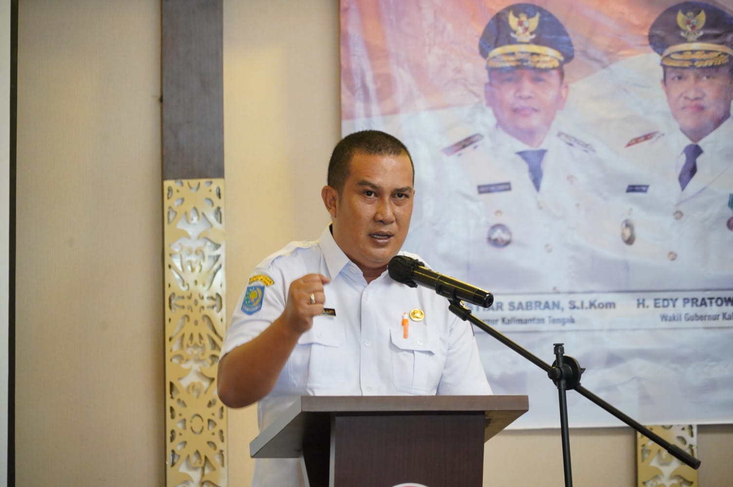 Plt Sekda Prov Kalteng M. Katma F. Dirun Buka Sosialisasi Pendidikan Wawasan Kebangsaan Bagi Tenaga Pendidik
