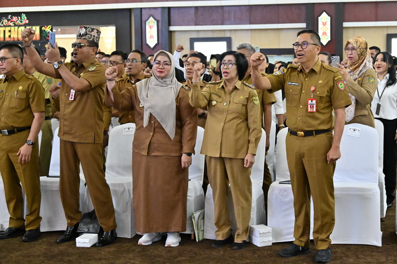 Kepala BAPPERIDA Prov. Kalteng Leonard S. Ampung Hadiri Sosialisasi dan Koordinasi Pembentukan Sekolah Rakyat dan Dialog Pilar-Pilar Sosial