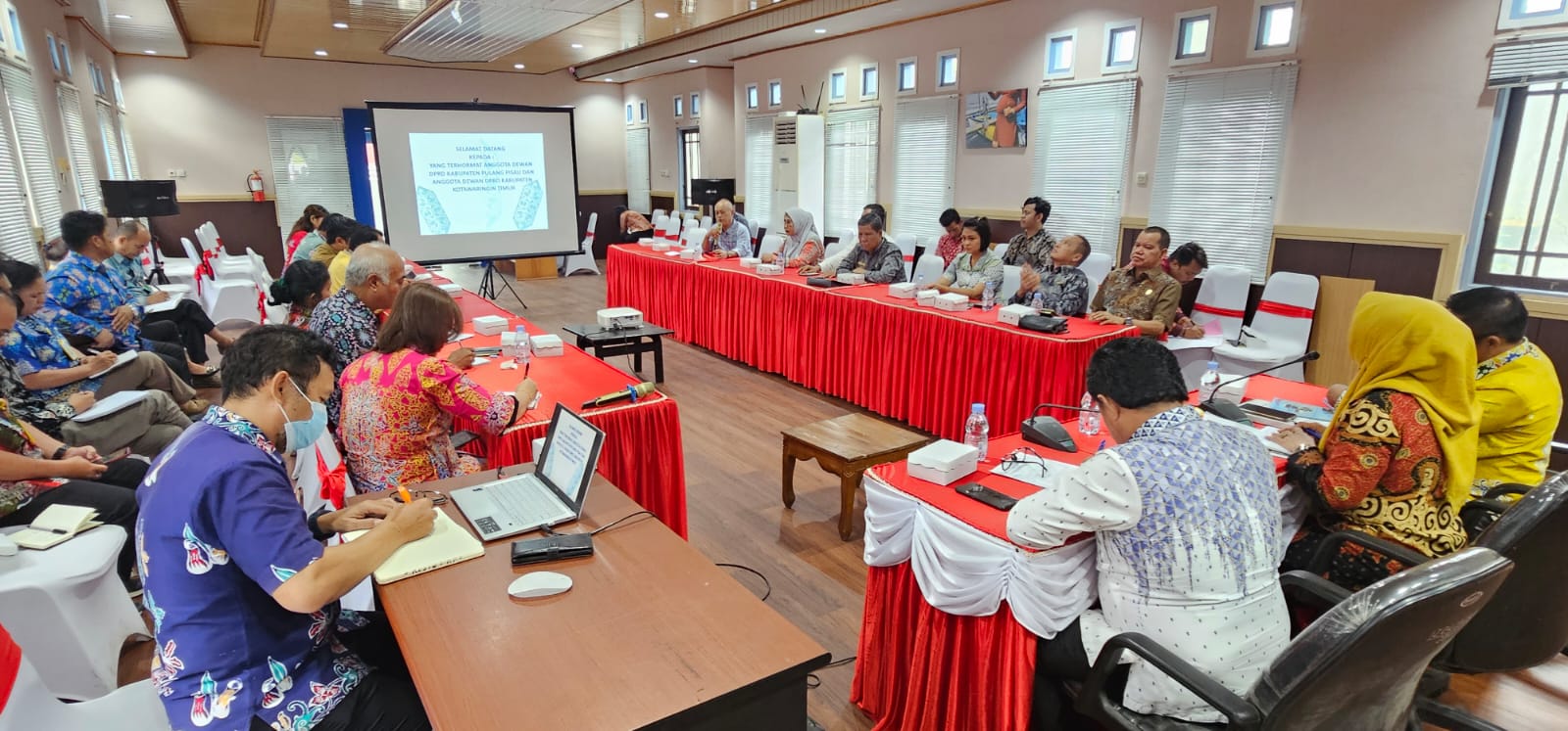 Dislutkan Prov. Kalteng Terima Kunjungan Anggota DPRD Kabupaten Kotawaringin Timur dan Kabupaten Pulang Pisau