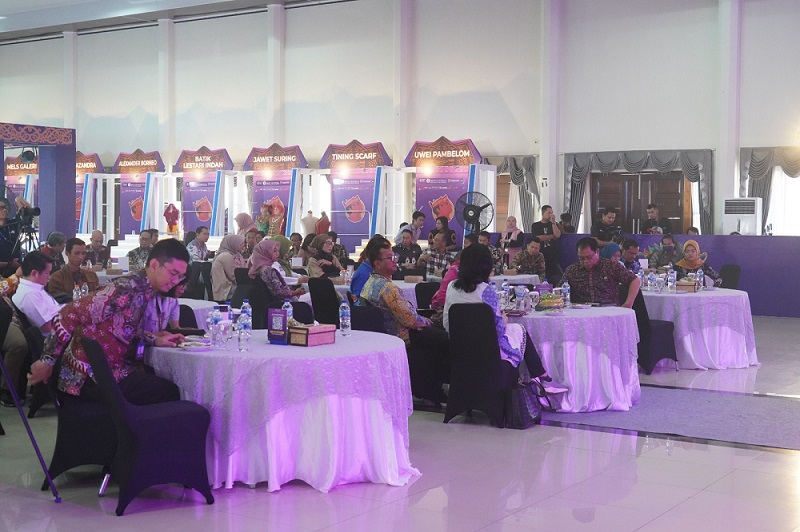 Asisten Ekbang Sri Widanarni Buka Kegiatan Diseminasi Perekonomian
