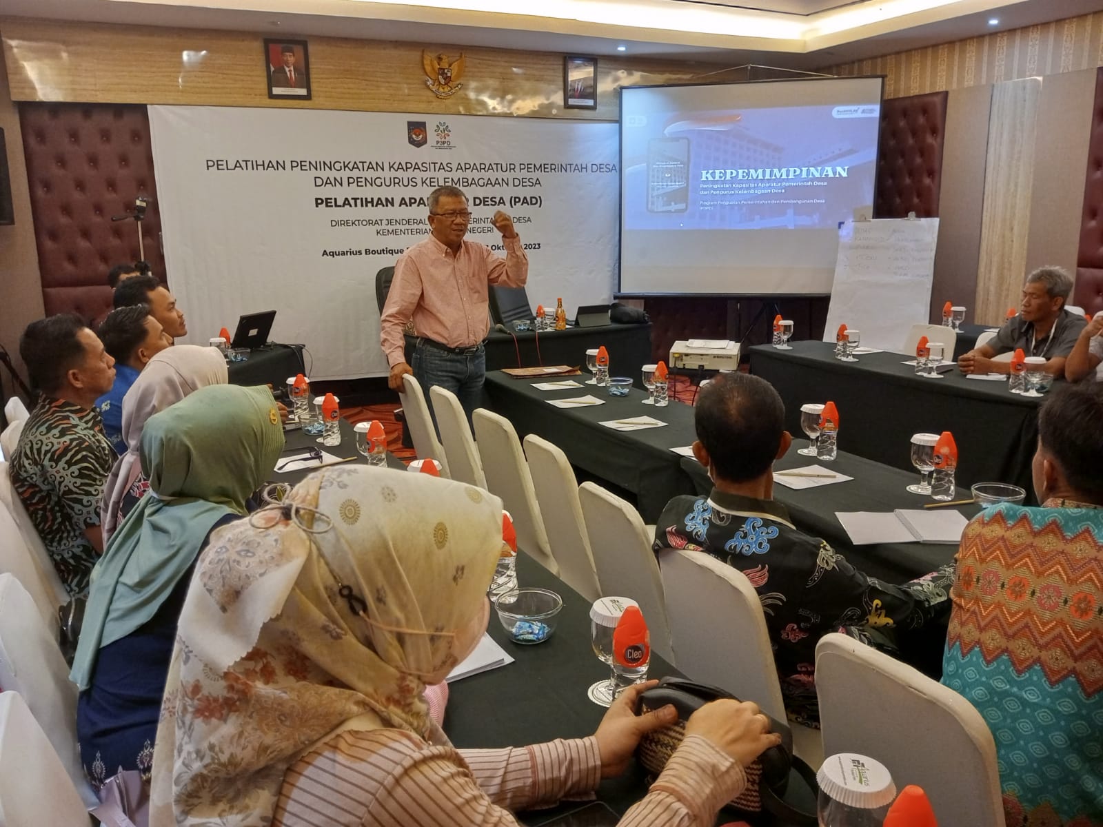 Kepala Badan Kesbangpol Prov. Kalteng Jadi Narasumber Pada Pelatihan Peningkatan Kapasitas Aparatur Pemerintah Desa dan Pengurus Kelembagaan Desa