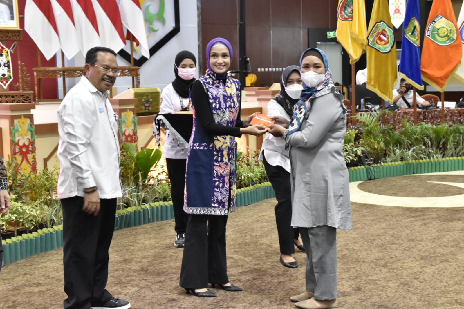 Pemprov. Kalteng Berikan Bantuan Produktif Bagi 5.000 UMKM Akbar Di Kalteng