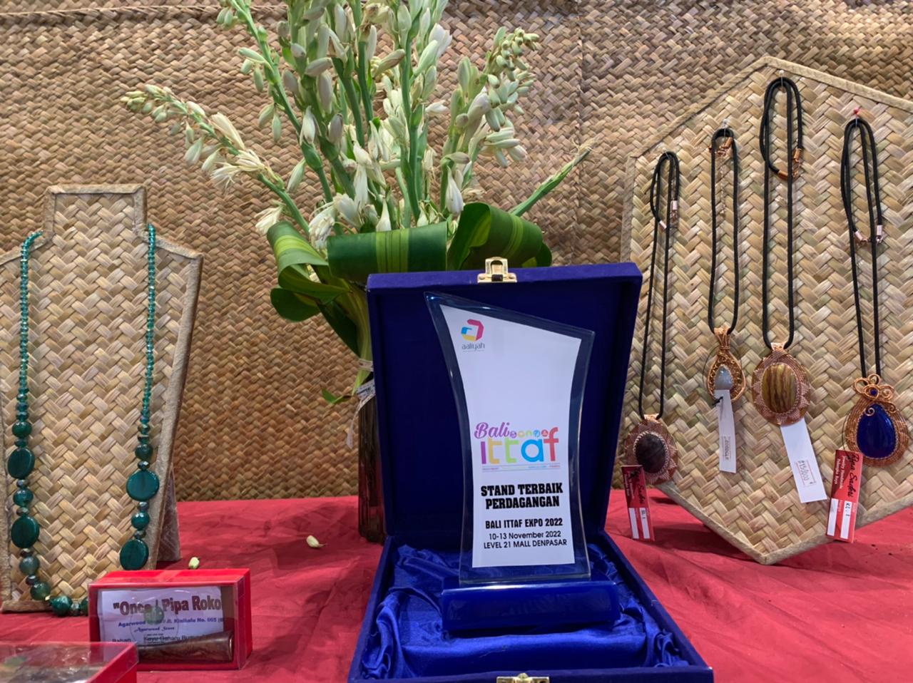 Kegiatan Pameran Bali ITTAF Tahun 2022, Stand Pemprov Kalteng Raih Penghargaan Terbaik I