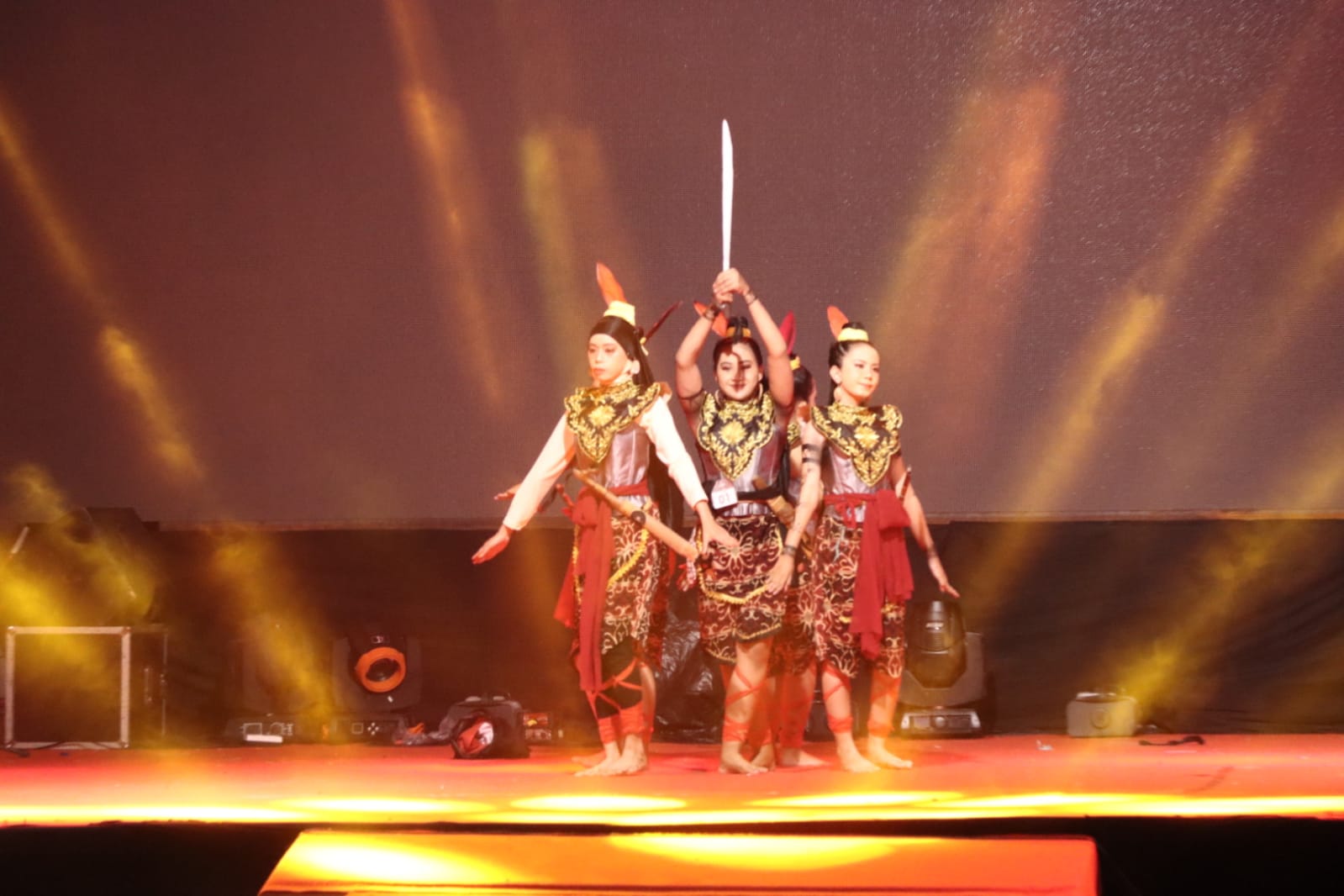 Tari berjudul Pahlawan Wanita Hai Nyai Balau Namanya Turut Menyemarakkan Lomba Tari Kreasi Daerah Festival Tambun Bungai 2023