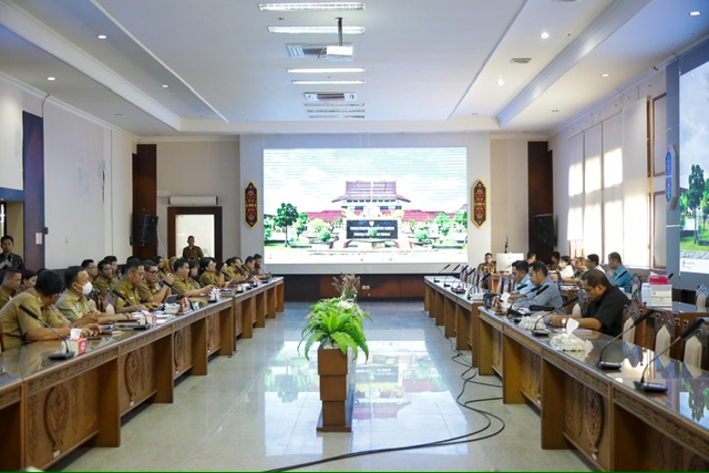 Pemprov Kalteng Bersama DPRD Prov. Kalteng Gelar Rapat Pansus Pembahasan Raperda Tentang RPJMD Prov. Kalteng Tahun 2025–2029