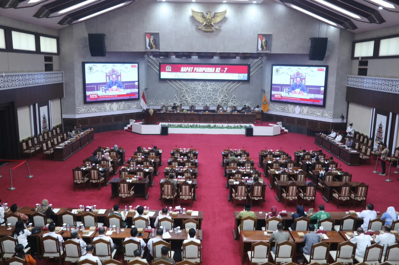 Gubernur Agustiar Sabran Sampaikan Tanggapan Pemprov Kalteng atas Pemandangan Umum Fraksi DPRD terhadap RAPBD 2027