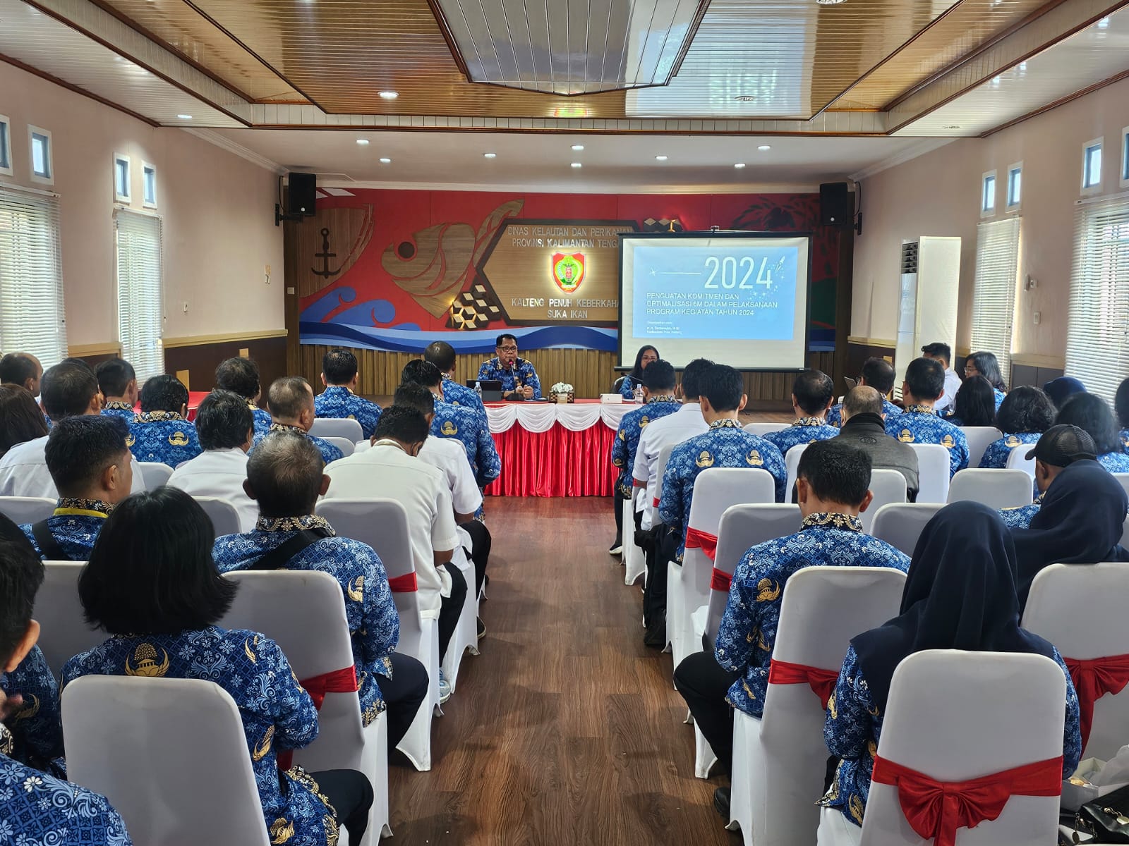Dislutkan Prov. Kalteng Darliansjah Pimpin Rapat Penguatan Komitmen dan Optimalisasi 6M Dalam Pelaksanaan Program Kegiatan Tahun 2024