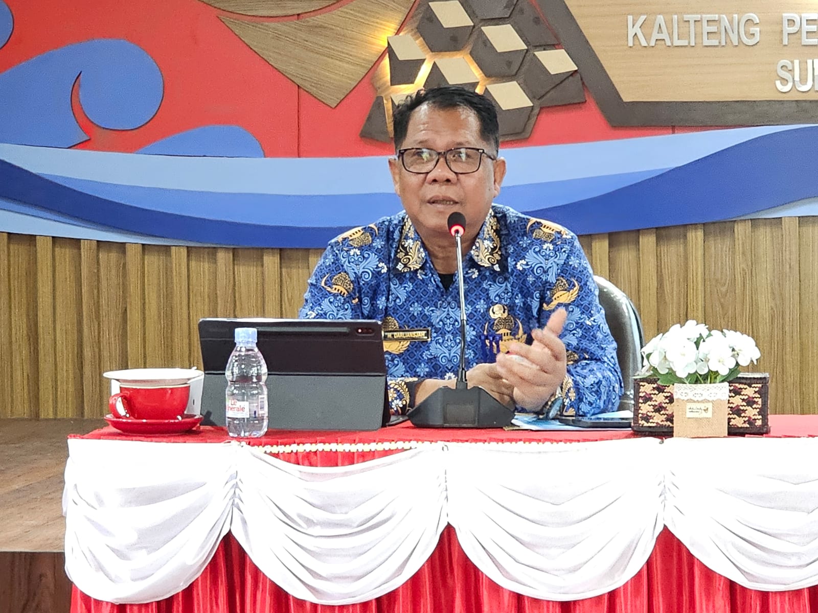 Dislutkan Prov. Kalteng Darliansjah Pimpin Rapat Penguatan Komitmen dan Optimalisasi 6M Dalam Pelaksanaan Program Kegiatan Tahun 2024