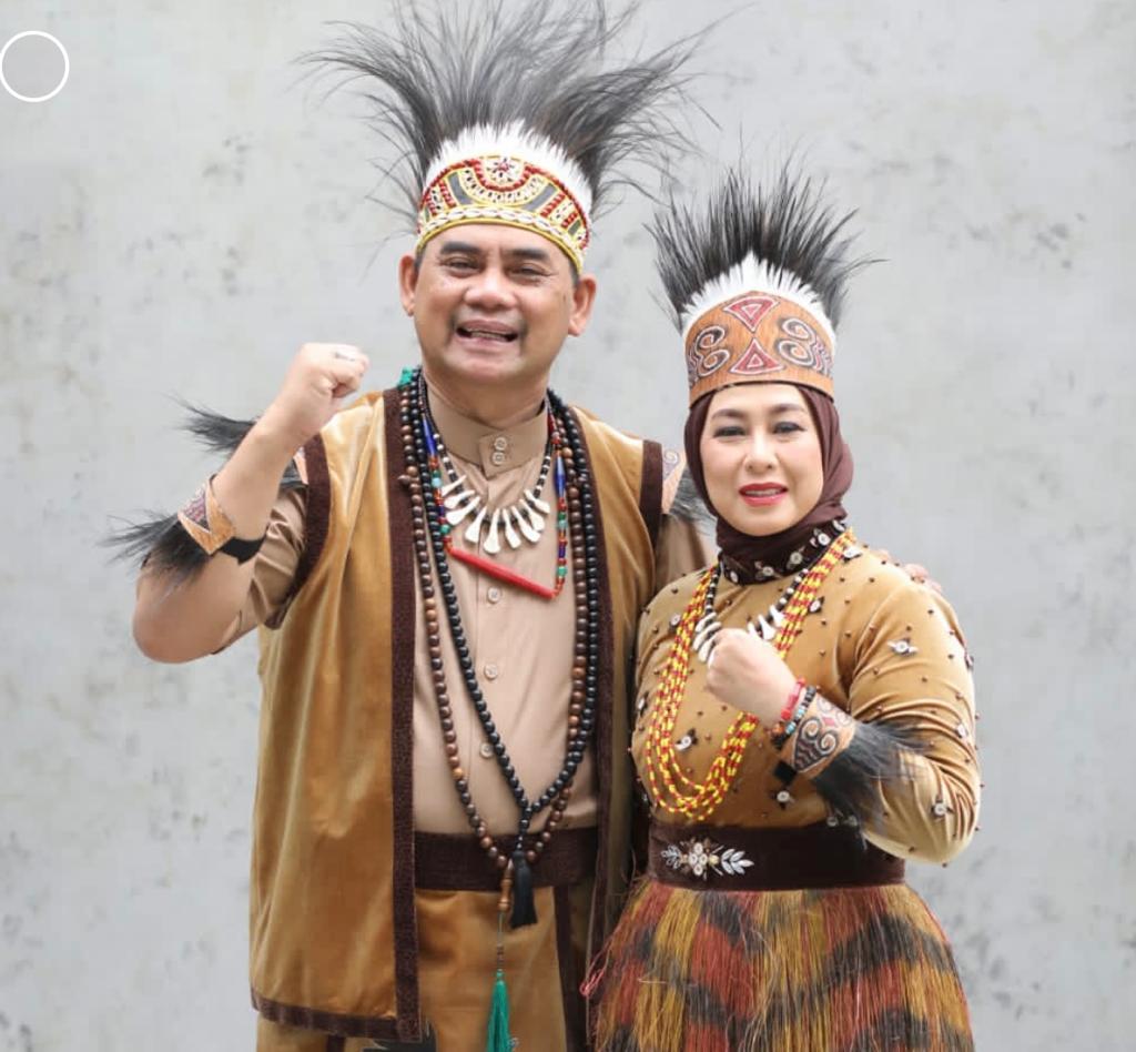 Semua Pejabat Pemprov Kalteng Gunakan Busana Pelangi Nusantara
