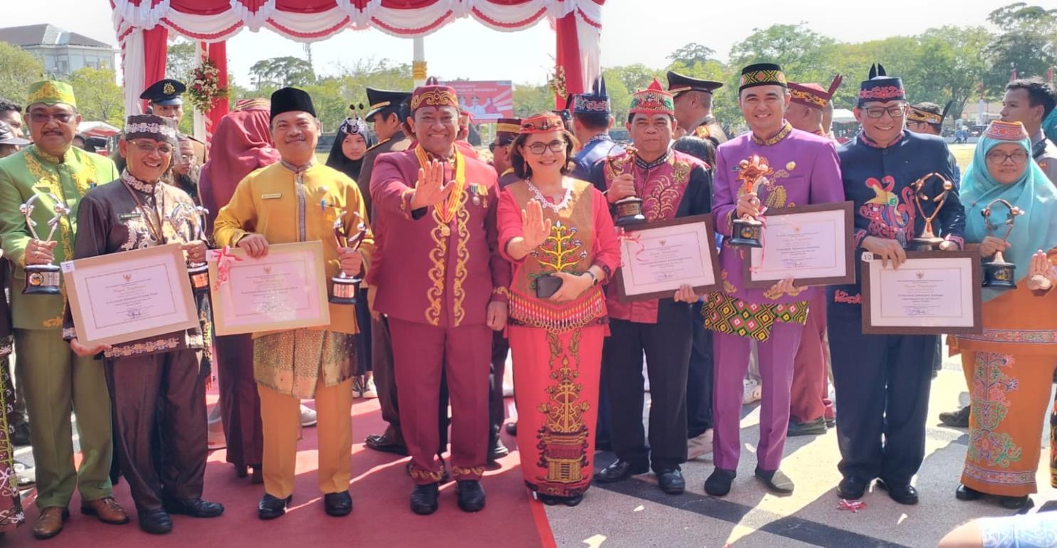 Provinsi Kalteng Raih Tujuh Penghargaan Untuk Kabupaten/Kota Layak Anak Dari Kementerian Pemberdayaan Perempuan dan Perlindungan Anak RI