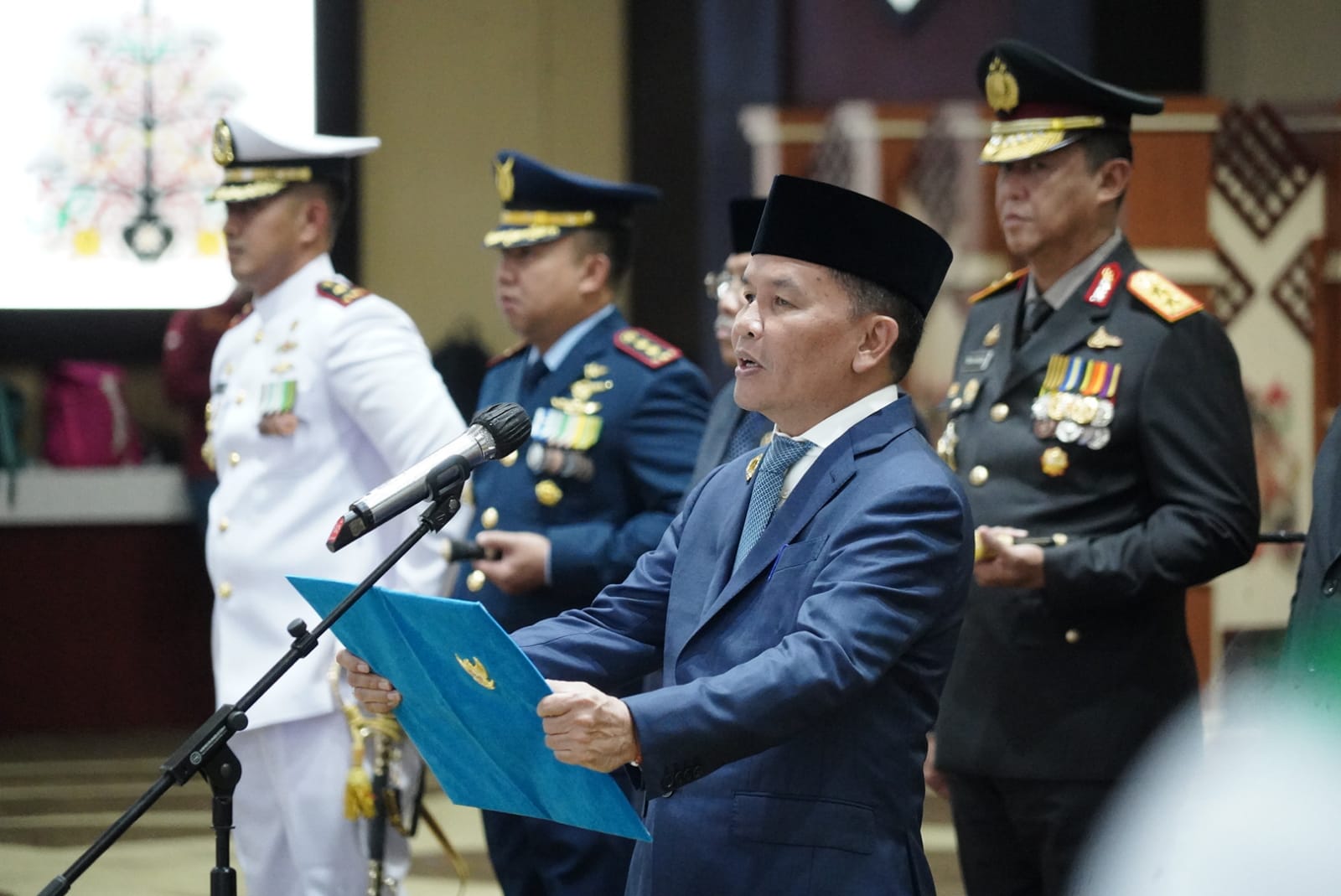 Gubernur Kalteng Agustiar Sabran Kukuhkan Paskibraka Provinsi Kalteng 2026