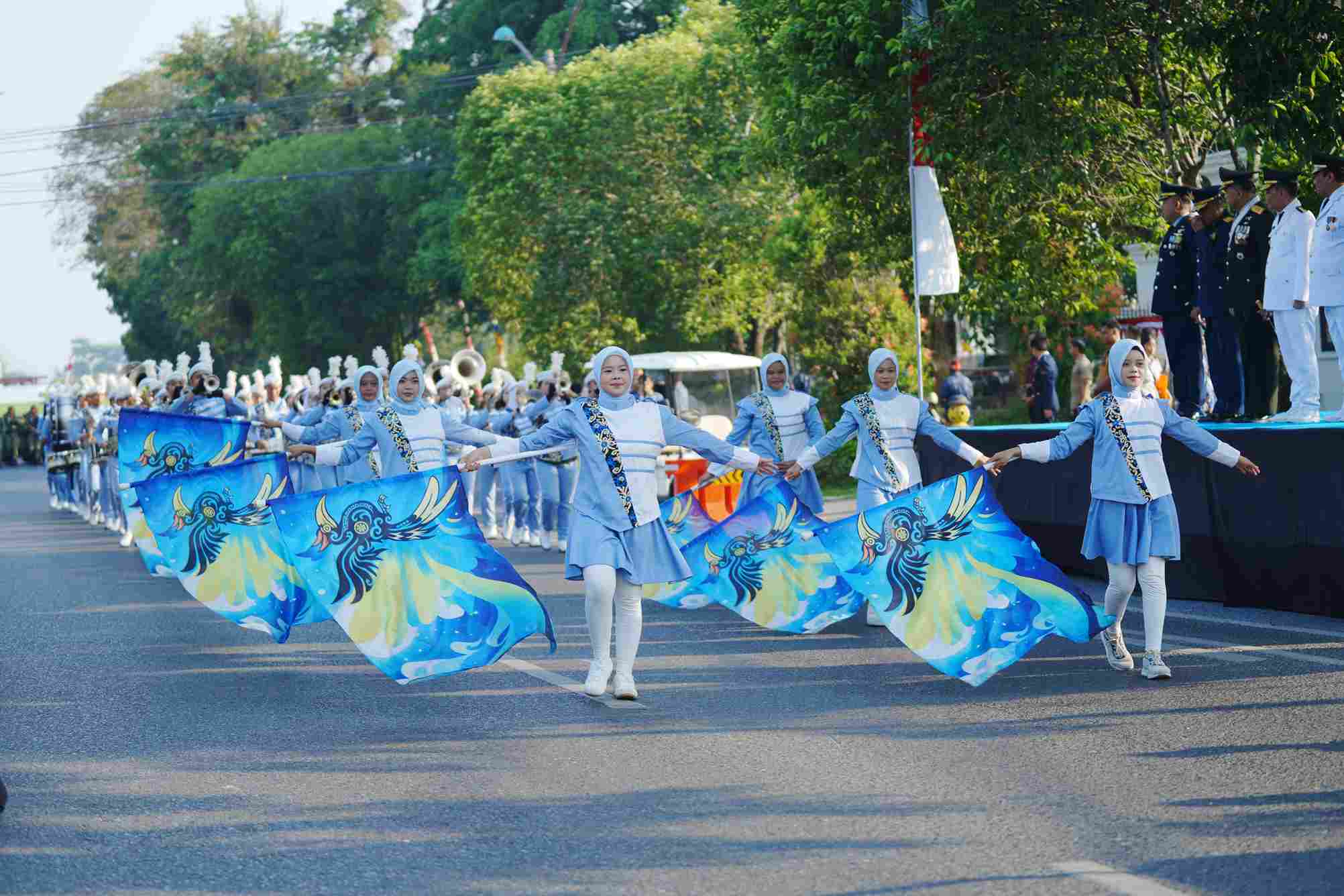 Gubernur Agustiar Sabran dan Wagub Edy Pratowo Hadiri Kirab Budaya Isen Mulang