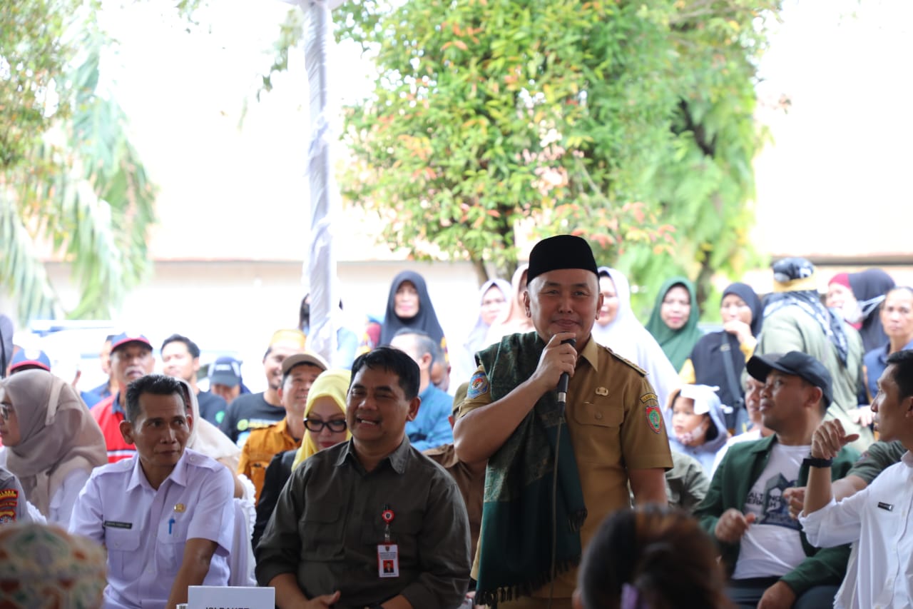 Kadis TPHP Turut Dampingi Gubernur Kalteng dalam Kegiatan Pasar Murah