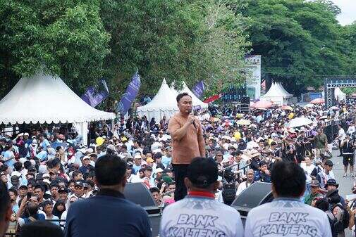 Kadisbudapar Prov. Kalteng Hadiri Fun Walk Kalteng Berkah